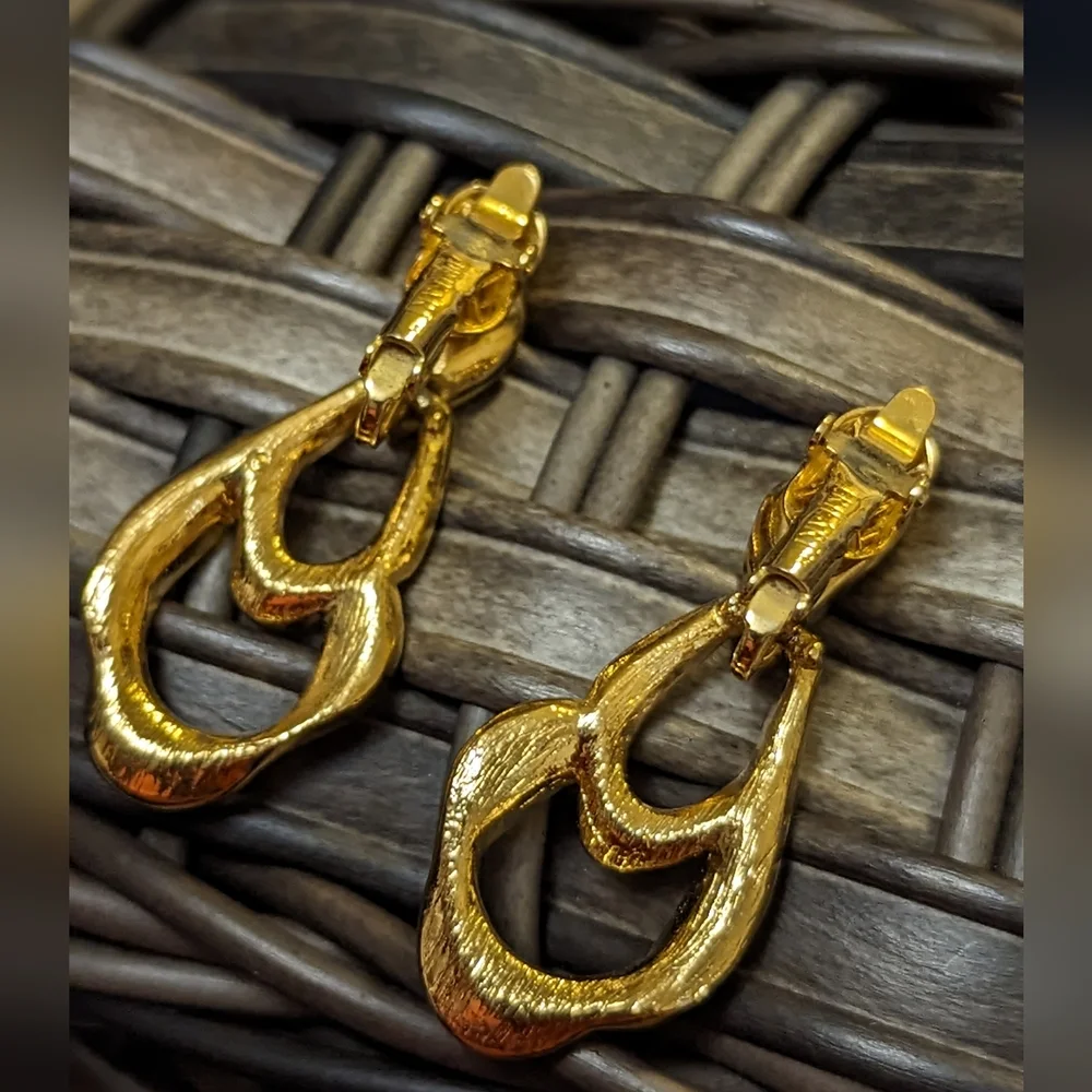 Trifari vintage gold